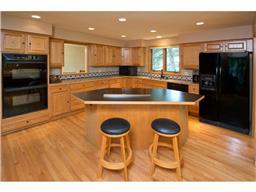 117 Pleasant Ln E, Excelsior, MN 55331 photo 4