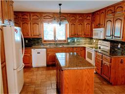 916 Bradford Ave, Champlin, MN 55316 photo 3