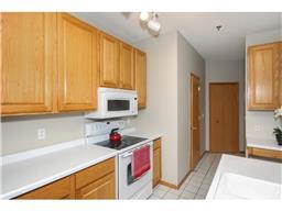 8295 Kimball Dr, Eden Prairie, MN 55347 photo 7