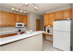 8295 Kimball Dr, Eden Prairie, MN 55347 photo 6