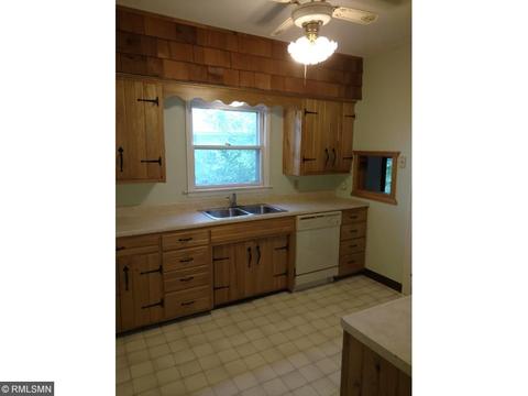 709 S 6th St, Brainerd, MN 56401 photo 4