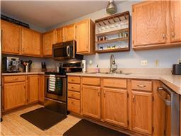 1864 Sapphire Pt, Eagan, MN 55122 photo 9