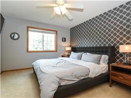 1864 Sapphire Pt, Eagan, MN 55122 photo 12