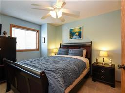 1864 Sapphire Pt, Eagan, MN 55122 photo 14