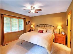665 Hillside Dr, Eagan, MN 55121 photo 14