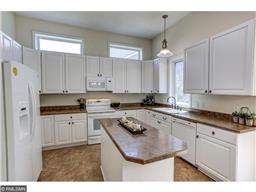 1646 Oakbrooke Dr, Eagan, MN 55122 photo 8