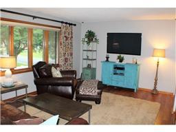 4364 Yorktown Dr, Eagan, MN 55123 photo 11