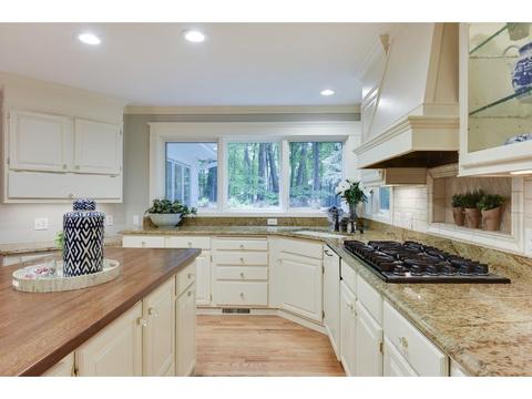 20605 Carson Rd, Excelsior, MN 55331 photo 10