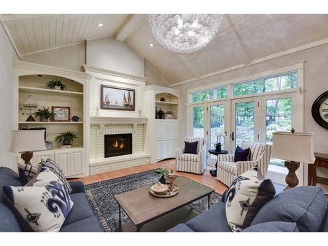 20605 Carson Rd, Excelsior, MN 55331 photo 2