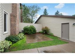 4681 Hirta Pt, Eagan, MN 55122 photo 2