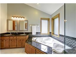 3410 Rolling Hills Dr, Eagan, MN 55121 photo 14