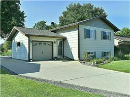 1213 17th St SW, Faribault, MN 55021 photo 2