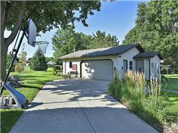 1213 17th St SW, Faribault, MN 55021 photo 4