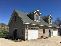 2518 14th St NE, Faribault, MN 55021 photo 4