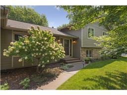 8617 Sandro Rd, Bloomington, MN 55438 photo 2