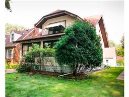 1416 Sheldon St, Saint Paul, MN 55108 photo 2