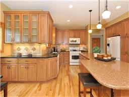 2730 Simons Dr, Chaska, MN 55318 photo 8