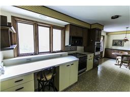 8709 Harrison Rd, Bloomington, MN 55437 photo 6