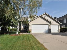 5790 Three Oaks Ave, Maple Plain, MN 55359 photo 2