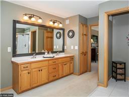 4961 Sycamore Dr, Eagan, MN 55123 photo 14