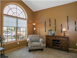 4961 Sycamore Dr, Eagan, MN 55123 photo 9