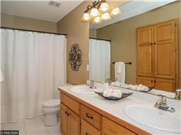 4961 Sycamore Dr, Eagan, MN 55123 photo 20