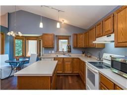 1081 Northview Park Rd, Eagan, MN 55123 photo 9