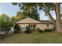 2057 Opal Dr, Eagan, MN 55122 photo 1