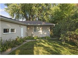 751 E 84th St, Bloomington, MN 55420 photo 4