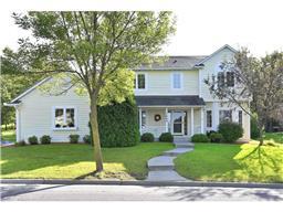 1003 Newhall Dr, Faribault, MN 55021 photo 2