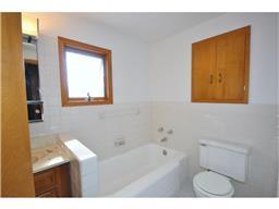 2638 Geranium Ave E, Maplewood, MN 55119 photo 22