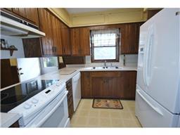 2638 Geranium Ave E, Maplewood, MN 55119 photo 13