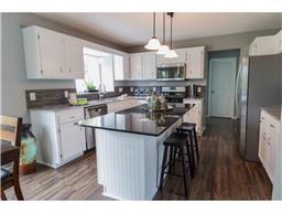 3413 Rolling Hills Dr, Eagan, MN 55121 photo 4