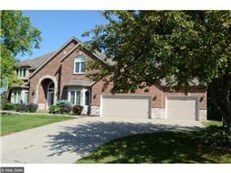 2005 Royale Dr, Eagan, MN 55122 photo 1