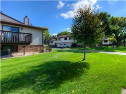 8564 S Maplebrook Cir, Brooklyn Park, MN 55445 photo 22