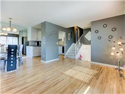 8564 S Maplebrook Cir, Brooklyn Park, MN 55445 photo 4