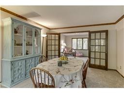 4685 Parkridge Dr, Eagan, MN 55123 photo 3