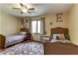 4685 Parkridge Dr, Eagan, MN 55123 photo 10