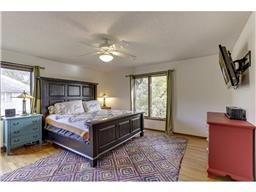 4685 Parkridge Dr, Eagan, MN 55123 photo 9