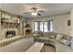 4685 Parkridge Dr, Eagan, MN 55123 photo 5