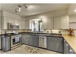 4685 Parkridge Dr, Eagan, MN 55123 photo 7