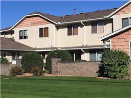 8540 S Pond Trl, Champlin, MN 55316 photo 1