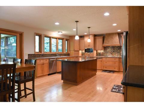 3919 Clippers Rd, Eagan, MN 55122 photo 2