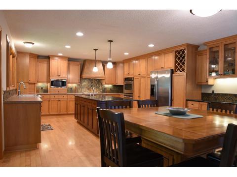 3919 Clippers Rd, Eagan, MN 55122 photo 1
