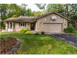 794 Sunset Dr, Eagan, MN 55122 photo 2