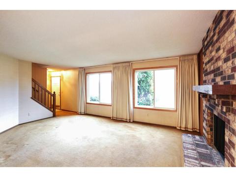 3804 Heather Dr, Eagan, MN 55122 photo 4