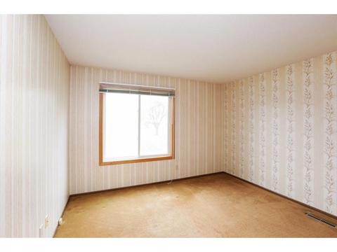 3804 Heather Dr, Eagan, MN 55122 photo 8