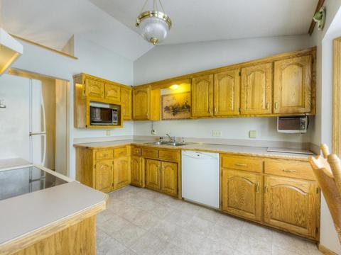 8204 121st Ln N, Champlin, MN 55316 photo 3