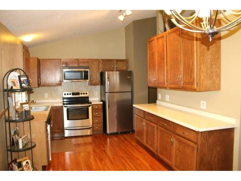 3666 Cardinal Way, Eagan, MN 55123 photo 2