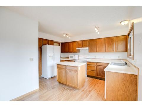 4341 Stirrup St, Eagan, MN 55123 photo 5